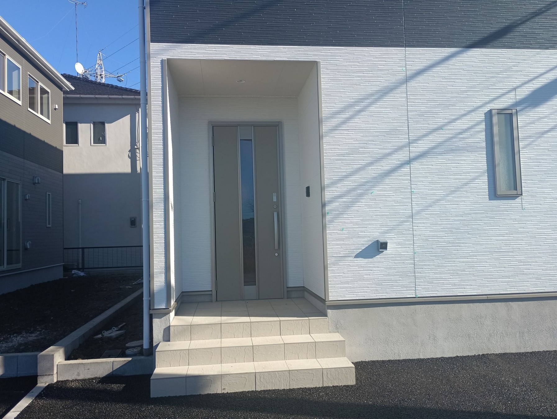 真岡市台町、新築一戸建ての玄関画像です