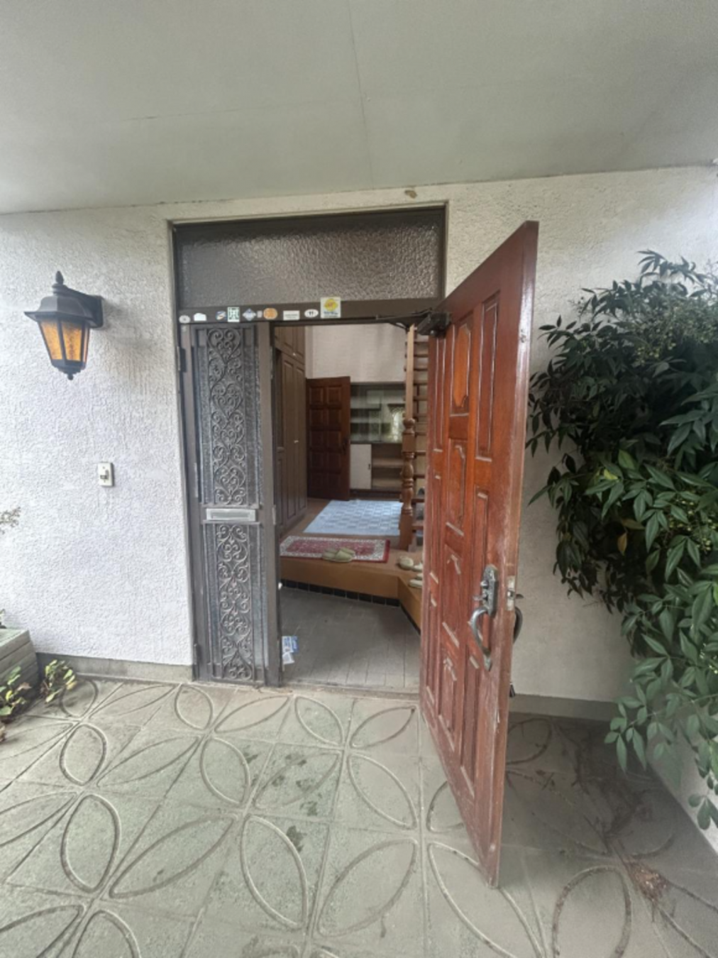 真岡市高勢町、中古一戸建ての玄関画像です