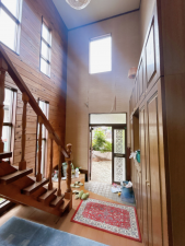 真岡市高勢町、中古一戸建ての玄関画像です