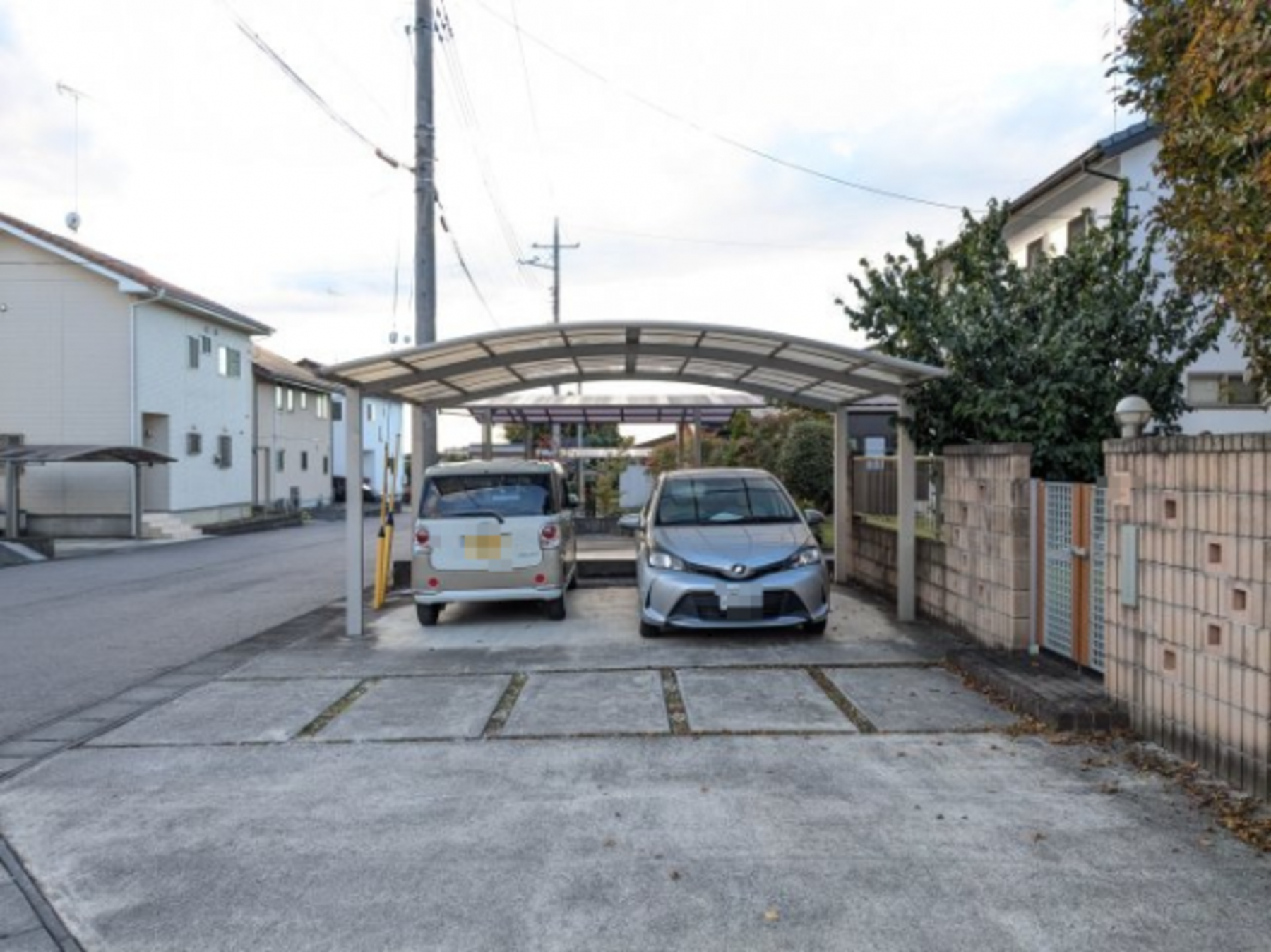 芳賀郡益子町大字塙、中古一戸建ての駐車場画像です