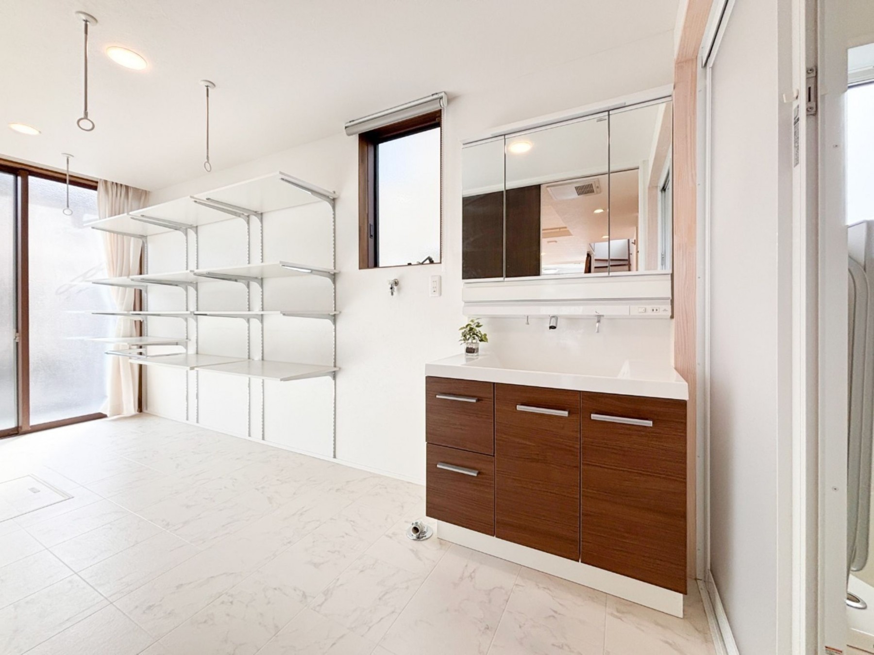 芳賀郡益子町大字塙、中古一戸建ての洗面画像です