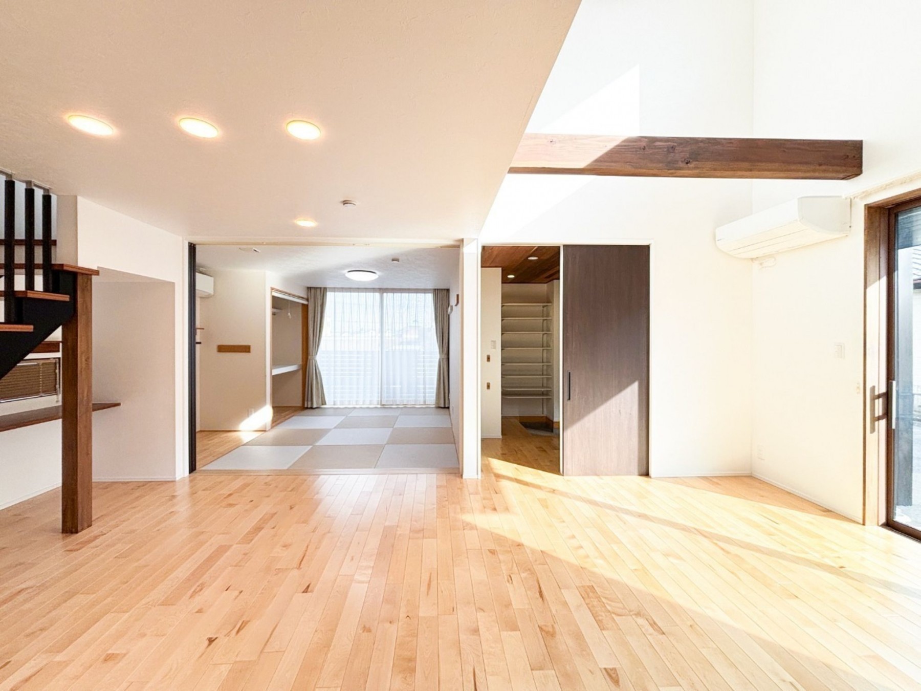 芳賀郡益子町大字塙、中古一戸建ての居間画像です