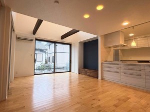 芳賀郡益子町大字塙、中古一戸建ての居間画像です