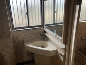 真岡市熊倉町、中古一戸建ての洗面画像です