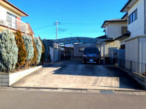真岡市亀山、中古一戸建ての駐車場画像です