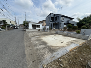 真岡市久下田西、中古一戸建ての駐車場画像です