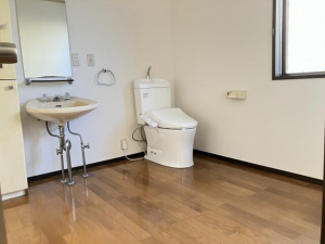 真岡市久下田西、中古一戸建てのトイレ画像です