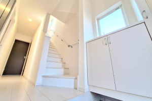 真岡市高勢町、中古一戸建ての玄関画像です