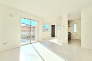 真岡市高勢町、中古一戸建ての居間画像です