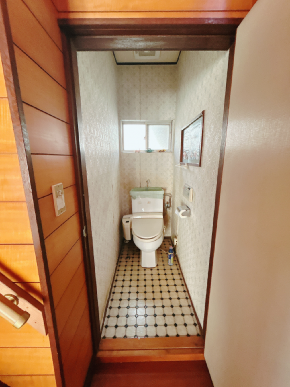 真岡市高勢町、中古一戸建てのトイレ画像です