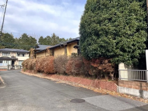 芳賀郡益子町大字七井、中古一戸建ての前面道路を含む現地写真画像です