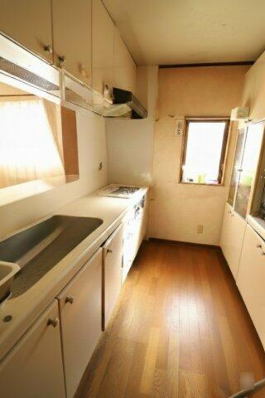 真岡市高勢町、中古一戸建てのキッチン画像です