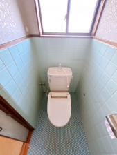 真岡市東光寺、中古一戸建てのトイレ画像です