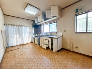 真岡市東光寺、中古一戸建てのキッチン画像です