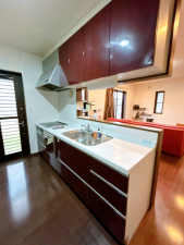 真岡市亀山、中古一戸建てのキッチン画像です