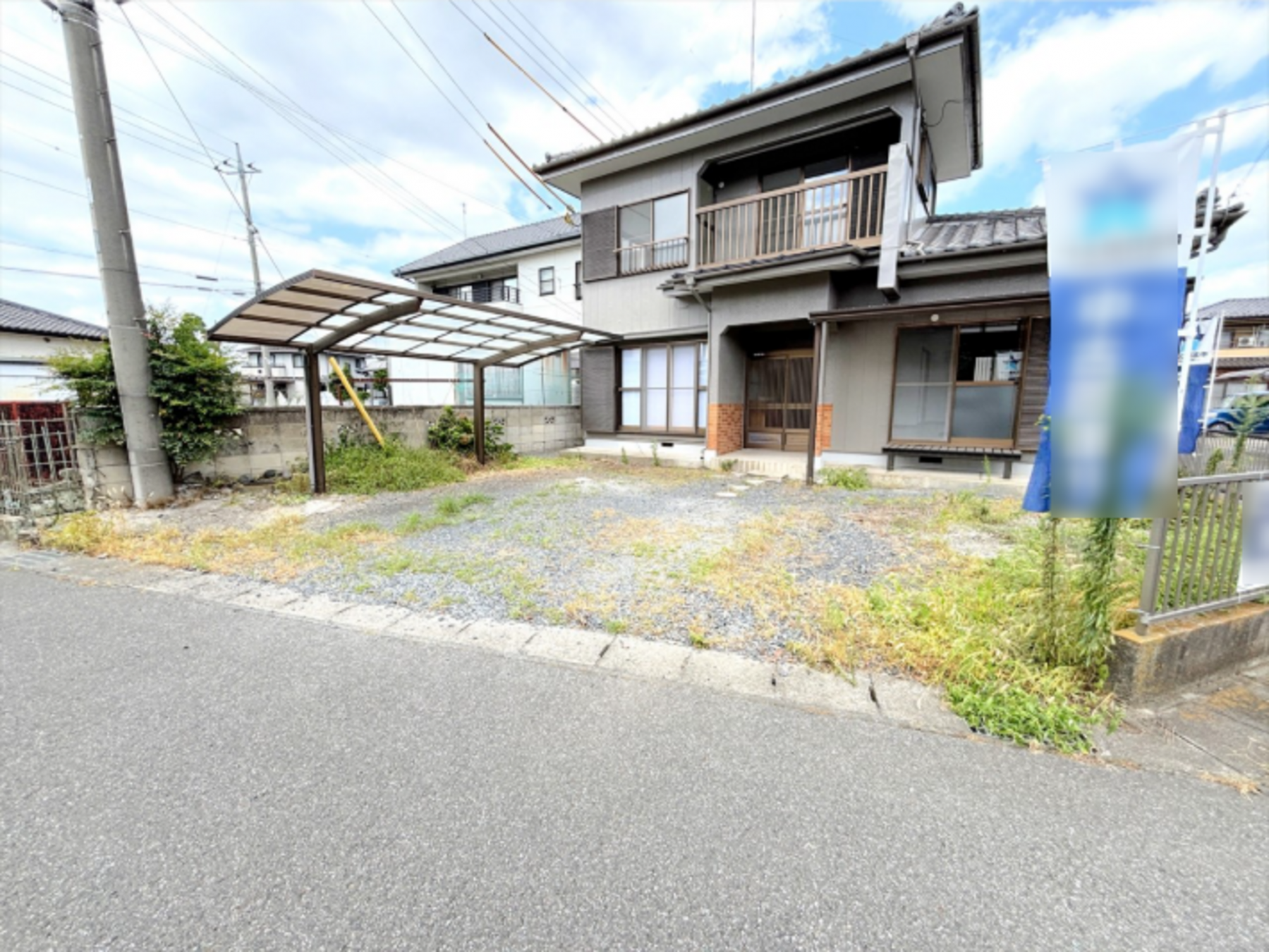 真岡市長田、中古一戸建ての駐車場画像です
