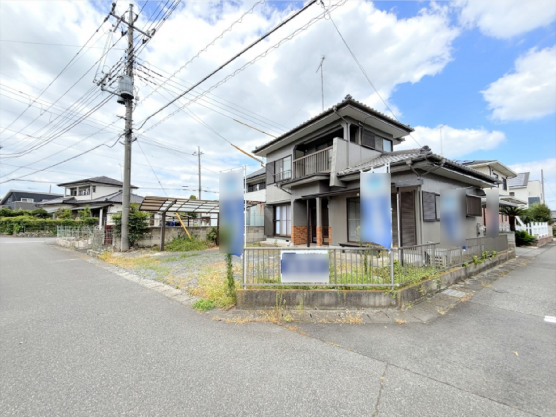 真岡市長田、中古一戸建ての前面道路を含む現地写真画像です
