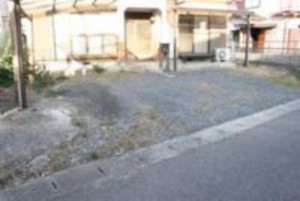 真岡市長田、中古一戸建ての駐車場画像です