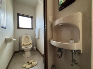河内郡上三川町天神町、中古一戸建てのトイレ画像です
