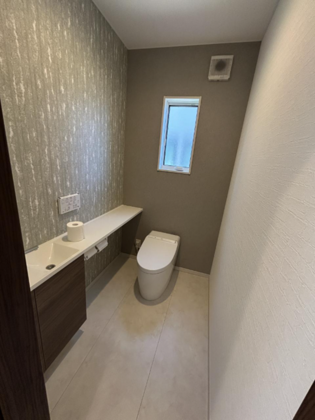 真岡市台町、中古一戸建てのトイレ画像です