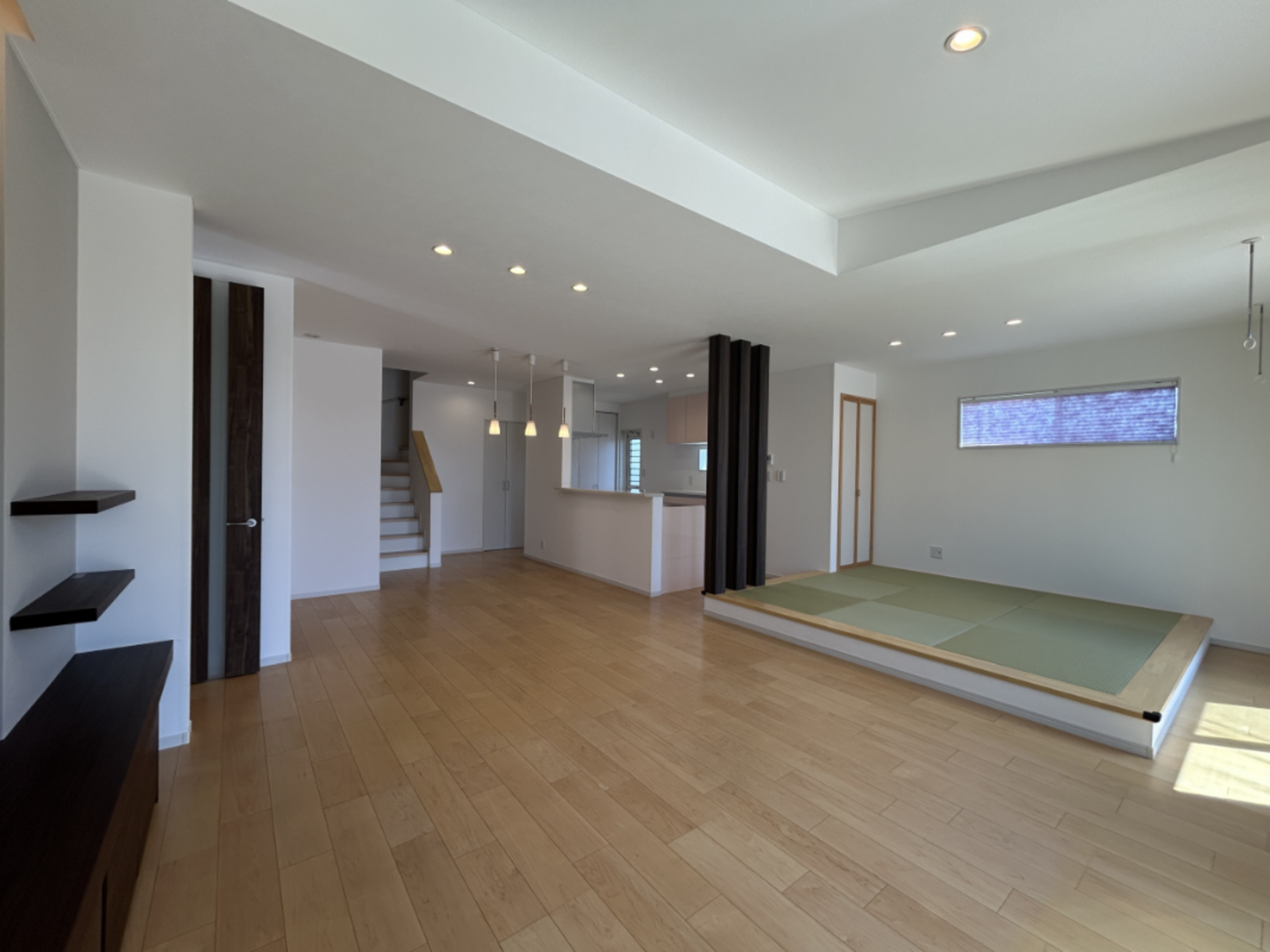 真岡市台町、中古一戸建ての居間画像です