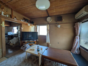 真岡市東沼、中古一戸建ての居間画像です