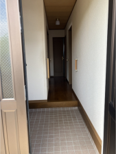 芳賀郡益子町大字前沢、中古一戸建ての玄関画像です