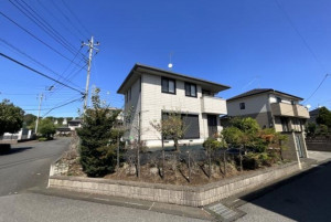 河内郡上三川町西汗、中古一戸建ての前面道路を含む現地写真画像です