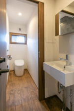 真岡市堀内、中古一戸建てのトイレ画像です