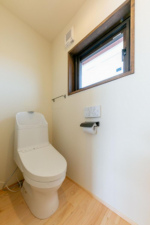 真岡市堀内、中古一戸建てのトイレ画像です