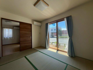 真岡市長田、中古一戸建ての居間画像です