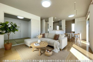 真岡市東光寺、中古一戸建ての居間画像です
