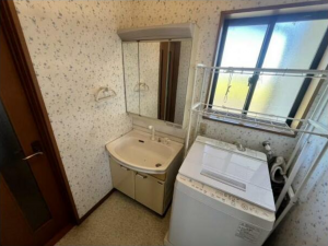 河内郡上三川町西汗、中古一戸建ての洗面画像です