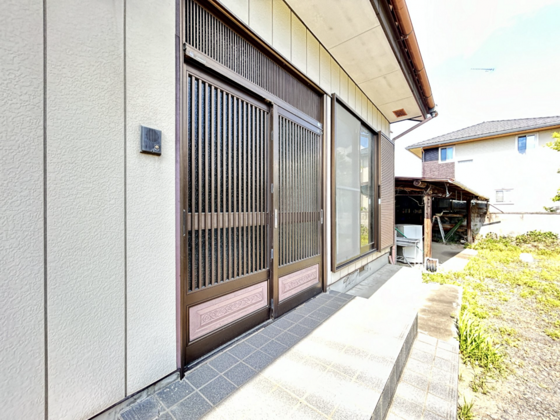 真岡市西田井、中古一戸建ての玄関画像です