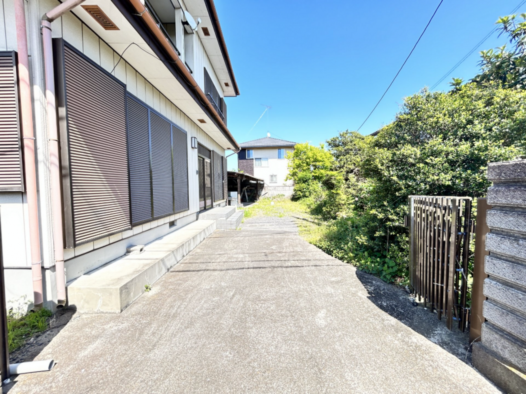 真岡市西田井、中古一戸建ての駐車場画像です