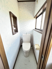 真岡市西田井、中古一戸建てのトイレ画像です