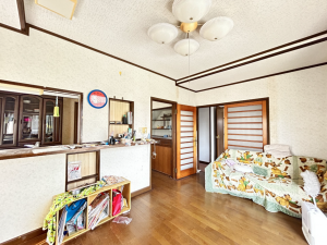 真岡市西田井、中古一戸建ての居間画像です