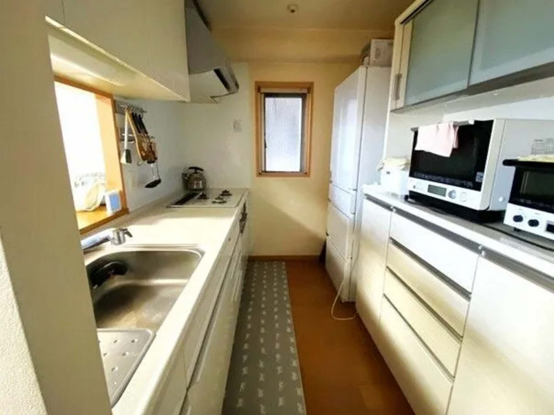 真岡市大谷台町、マンションのキッチン画像です