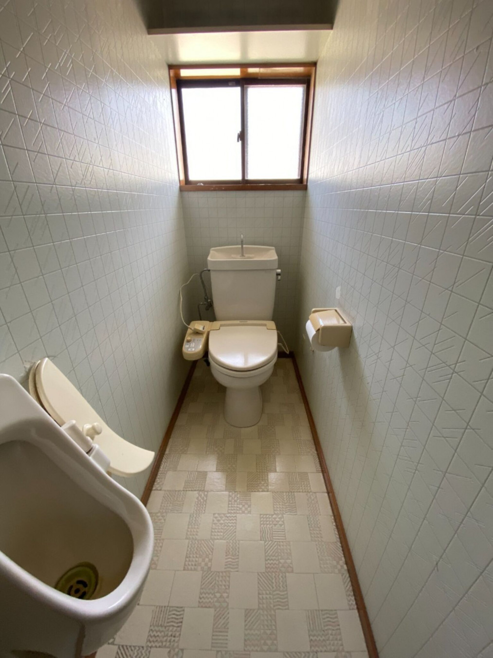 真岡市熊倉、中古一戸建てのトイレ画像です