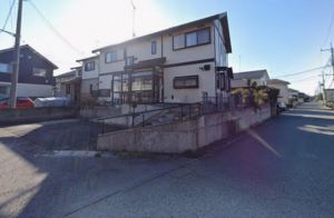 河内郡上三川町しらさぎ、中古一戸建ての前面道路を含む現地写真画像です