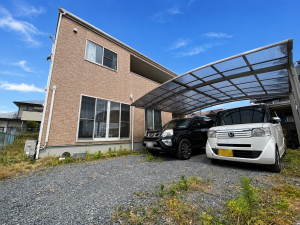 真岡市台町、中古一戸建ての前面道路を含む現地写真画像です