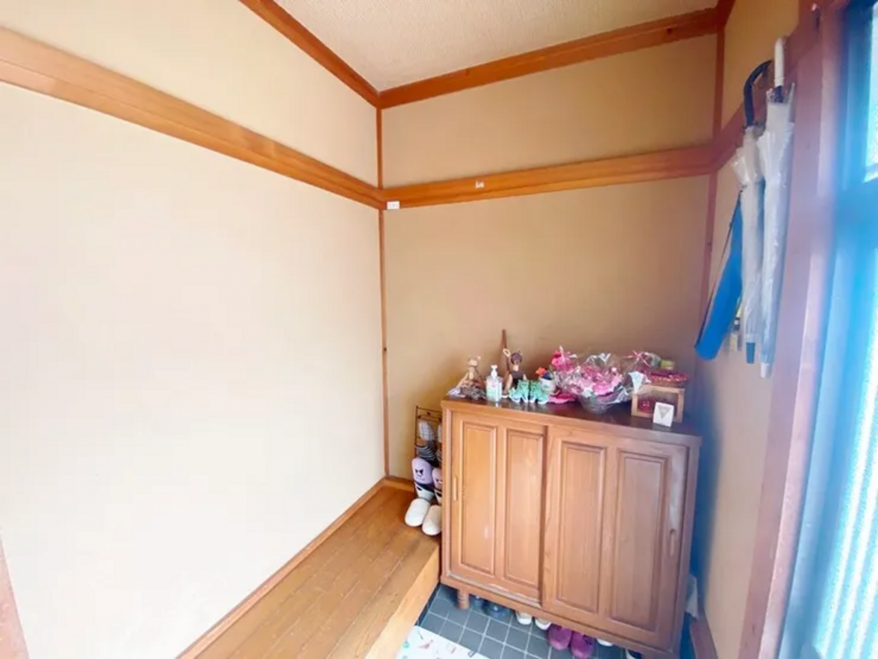 真岡市上谷貝、中古一戸建ての玄関画像です