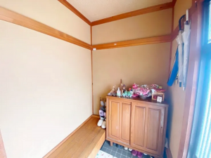 真岡市上谷貝、中古一戸建ての玄関画像です