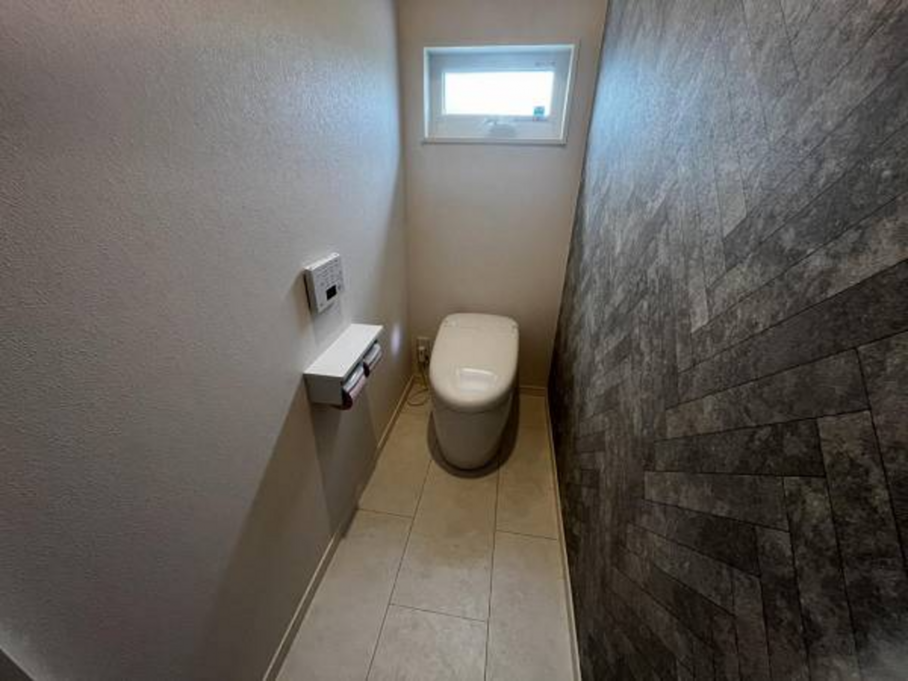 河内郡上三川町上蒲生、中古一戸建てのトイレ画像です