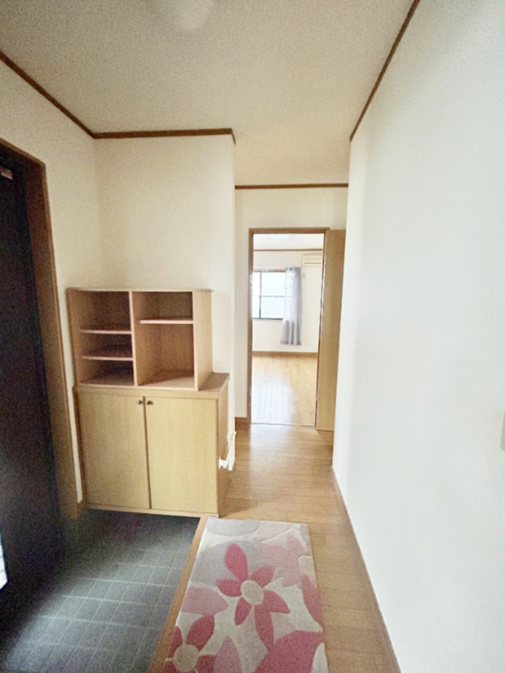 真岡市台町、中古一戸建ての玄関画像です