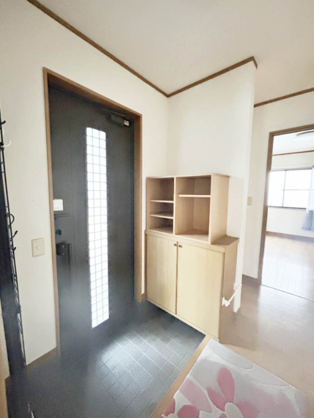 真岡市台町、中古一戸建ての玄関画像です