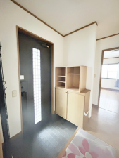 真岡市台町、中古一戸建ての玄関画像です