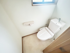真岡市台町、中古一戸建てのトイレ画像です