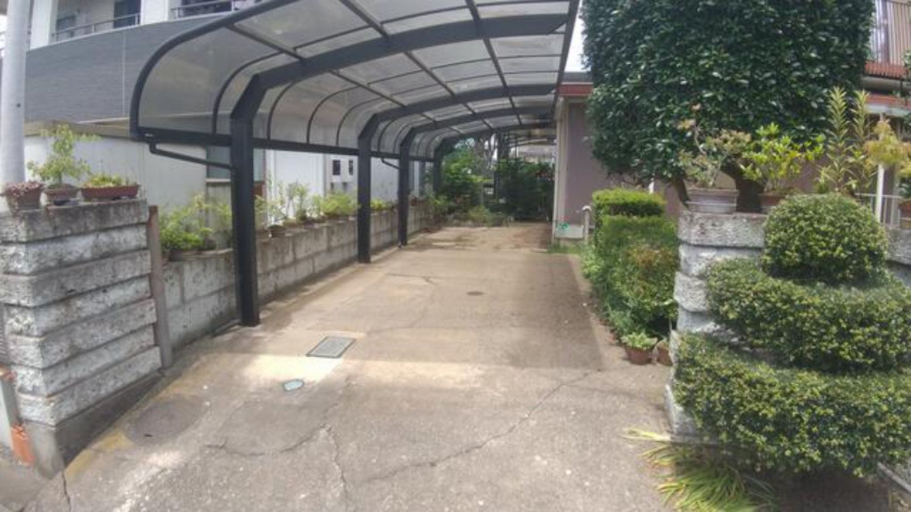 真岡市八木岡、中古一戸建ての駐車場画像です