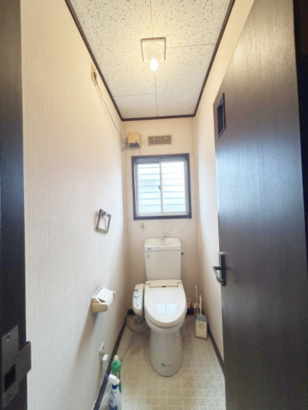 真岡市田町、中古一戸建てのトイレ画像です